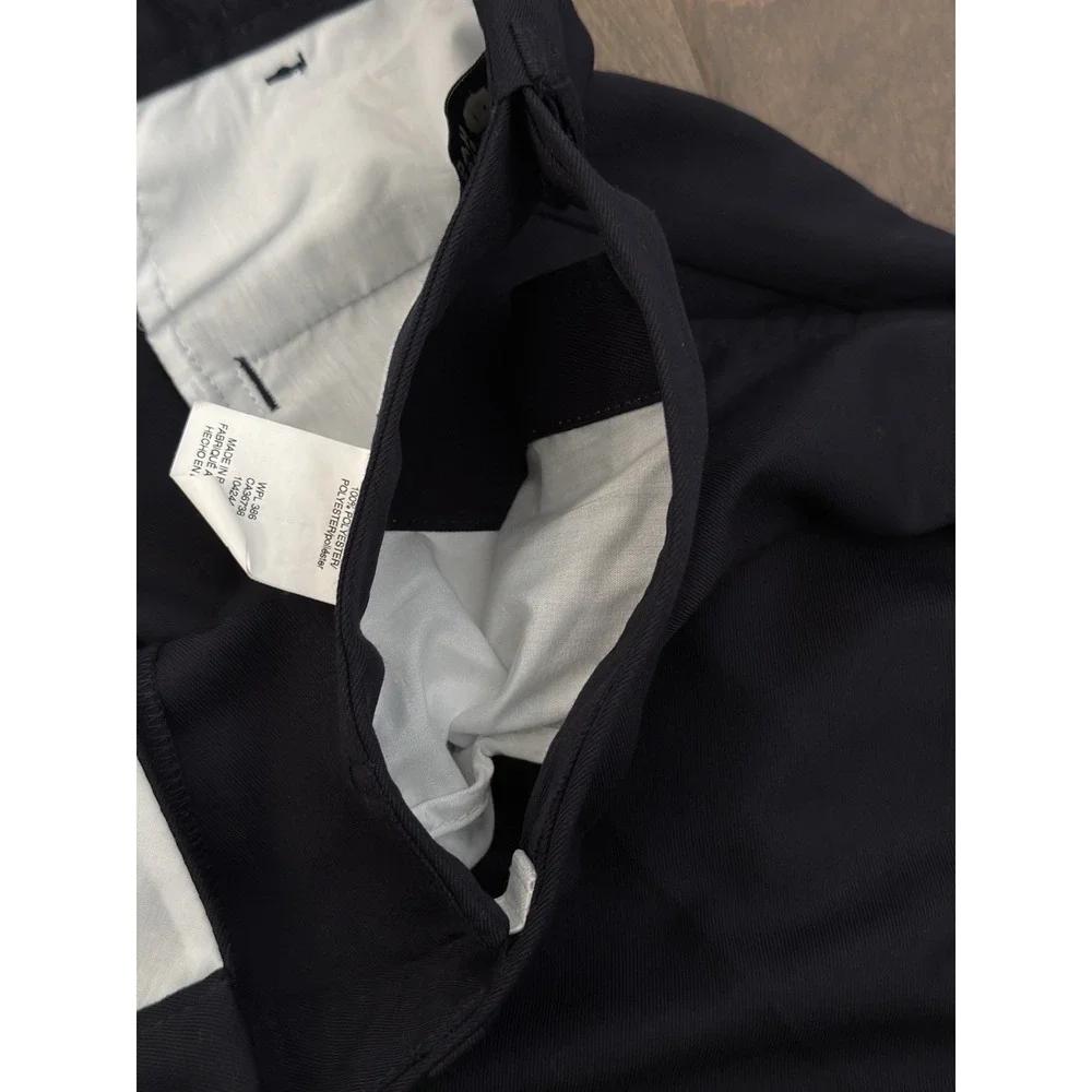 Haggar Men Navy Blue Shorts Size 42W Expandable Waist Stretch 9.5